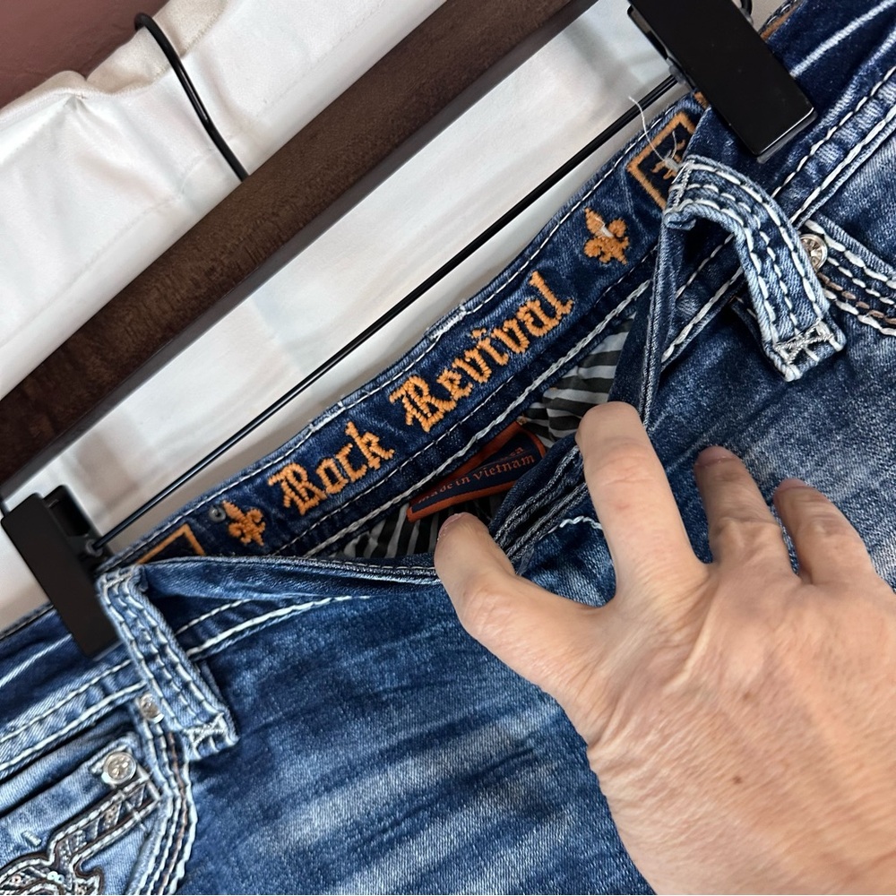 ROCK REVIVAL Women’s Size 36 Denim Jeans Easy Straight Fit Vien Stretch Bling - Picture 7 of 16